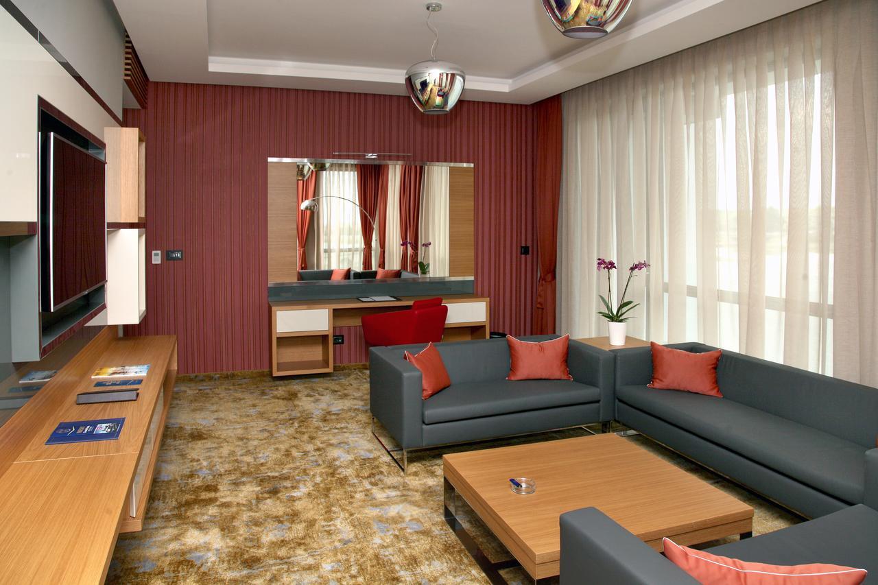 Merit Grand Mosta Spa Hotel & Casino スヴィレングラッド エクステリア 写真